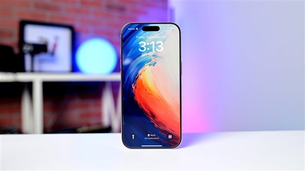 蘋果史上薄手機(jī)！曝iPhone 17 Air原型機(jī)無(wú)實(shí)體SIM卡槽