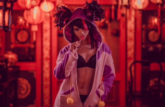 日本妹COS《街霸》韓蛛俐超還原：邪魅性感 氣質(zhì)獨(dú)特