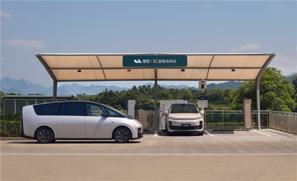 理想汽車(chē)將開(kāi)收超充站超時(shí)占用費(fèi)：2元/分鐘 單次封頂200元