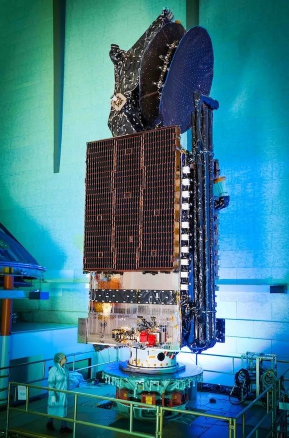 SpaceX獵鷹9號(hào)發(fā)射9+噸重衛(wèi)星：史上第379次回收成功