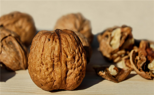堅(jiān)持吃核桃6個(gè)月：大腦真的可能發(fā)生變化