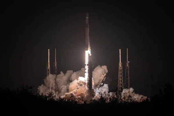SpaceX手機直連星鏈衛(wèi)星發(fā)射362顆：其中12顆已失效
