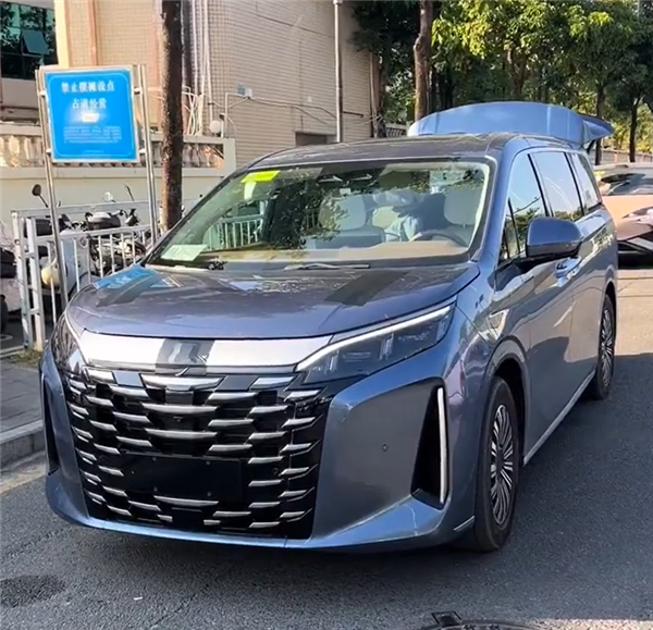 DM5.0把MPV油耗打下來(lái)：全新MPV比亞迪夏實(shí)車曝光