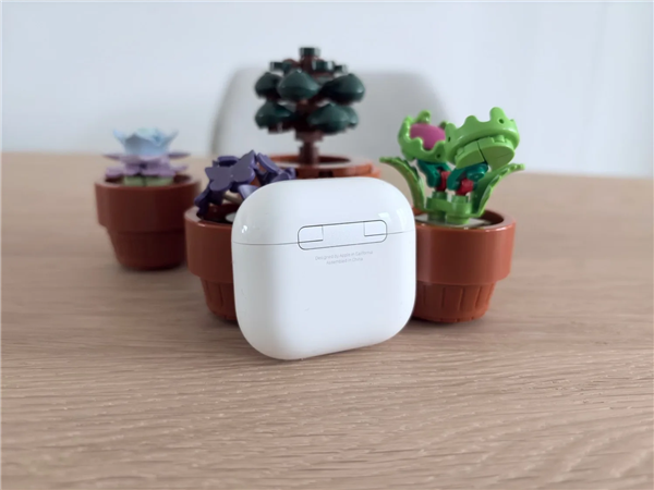 曝蘋果AirPods Pro 3支持心率、體溫監(jiān)測