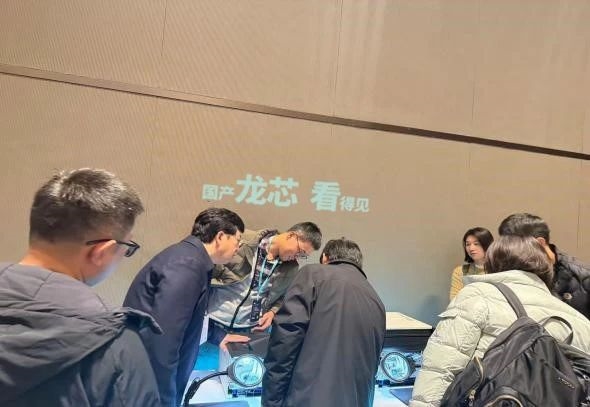 上海漢圖發(fā)布高速激光打印一體機(jī)：首個(gè)國(guó)產(chǎn)主控龍芯2P0500