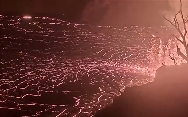 夏威夷一火山噴了3天：大地仿佛裂開一般