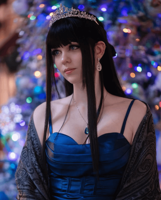 美女COS《劍星》伊芙：身材完美還原