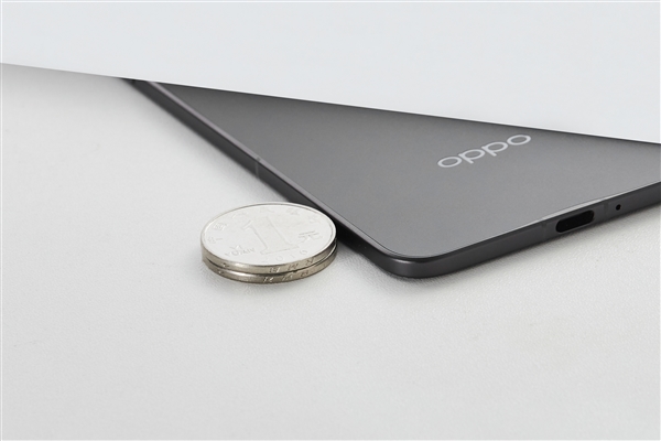 全球薄折疊屏！OPPO Find N5真機(jī)現(xiàn)身：薄到無敵