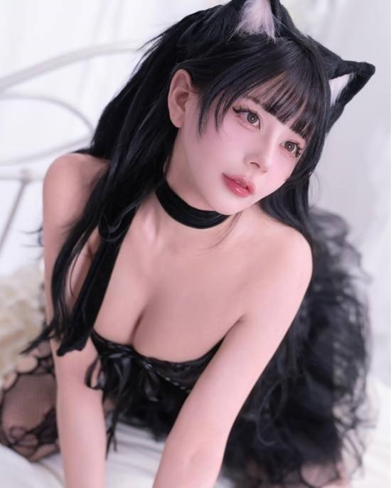 櫻花妹COS《絕區(qū)零》簡杜：身材服裝完美還原