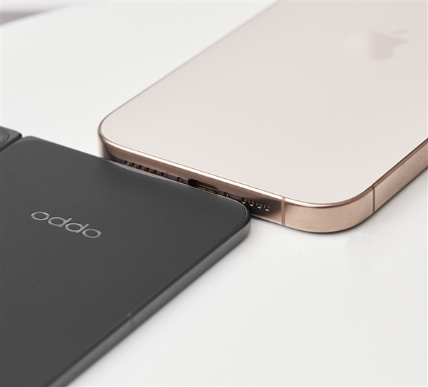 全球薄折疊屏！OPPO Find N5真機(jī)現(xiàn)身：薄到無敵