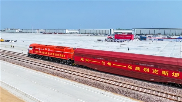全球大汽車滾裝船交付比亞迪 1船裝萬(wàn)車 今年還有4艘等著下水