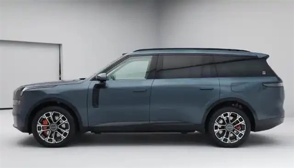 問(wèn)界M8領(lǐng)銜！盤點(diǎn)2025值得關(guān)注的10款新車：SUV車型成為主流