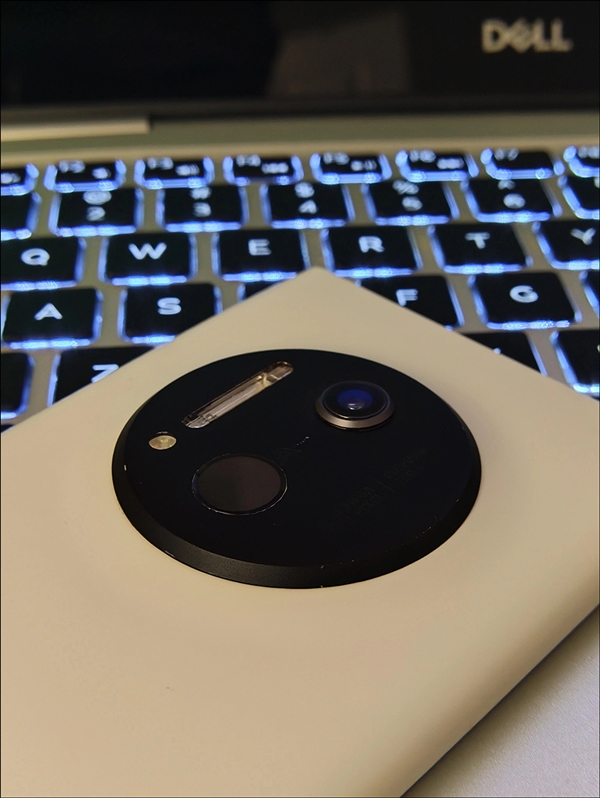 神操作！諾基亞流暢運行iOS：iPhone SE 3完美移植至Lumia 1020