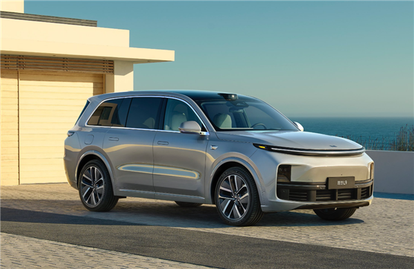 很多車(chē)企都在模仿 理想汽車(chē)高管：理想大的自研就是L9