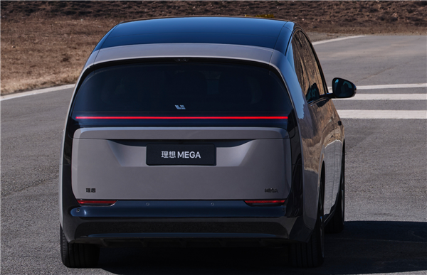 理想首款純電SUV i8首曝：內(nèi)飾沿用家族成熟化方案