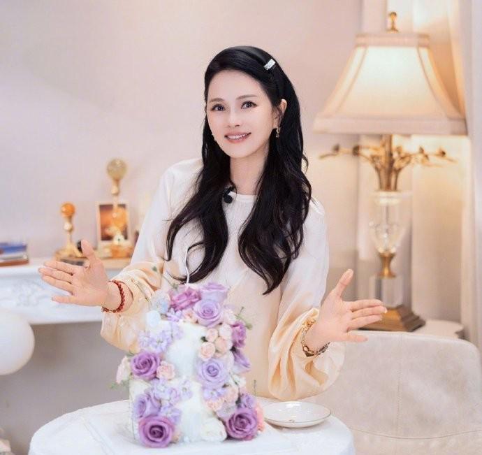 伊能靜生日發(fā)文：57歲的人生感悟與幸福生活