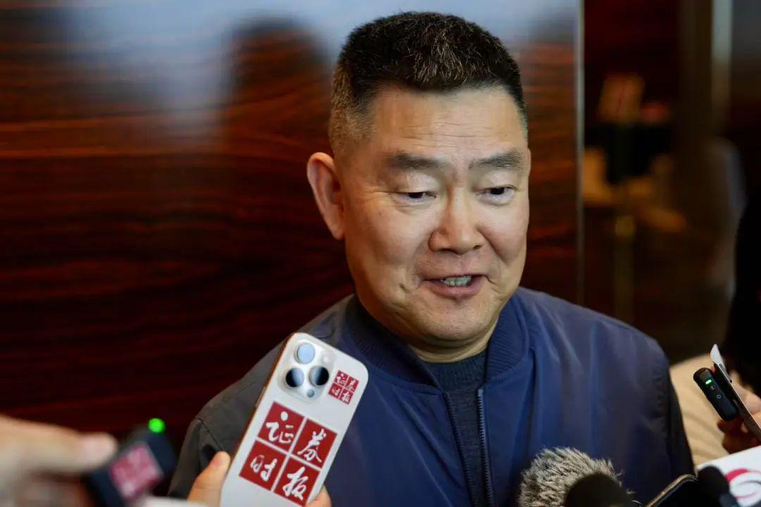 政協(xié)會議開幕，委員們積極履職各有重點，聚焦政協(xié)會議：委員們的經(jīng)濟發(fā)展提案亮點