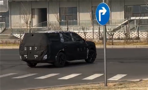 小孩哥喊話雷軍出一款全家出行的車(chē)：已在測(cè)試 預(yù)計(jì)明年發(fā)