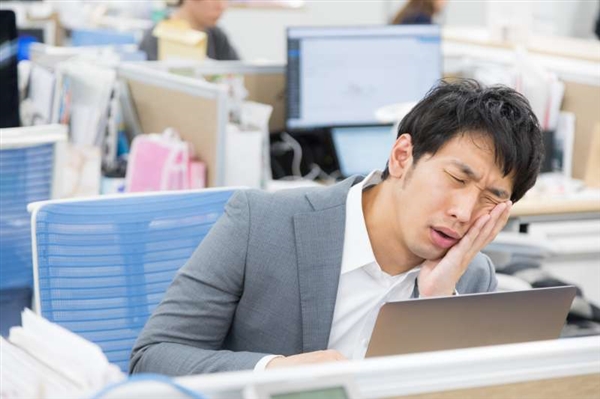 不準(zhǔn)加班 晚上9點(diǎn)強(qiáng)制下班！大疆沖上熱搜  “反內(nèi)卷”成共識(shí)