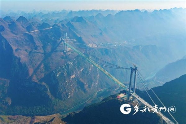 625米 在建世界第一高橋！貴州花江峽谷大橋橋面貫通