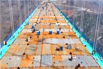 625米 在建世界第一高橋！貴州花江峽谷大橋橋面貫通