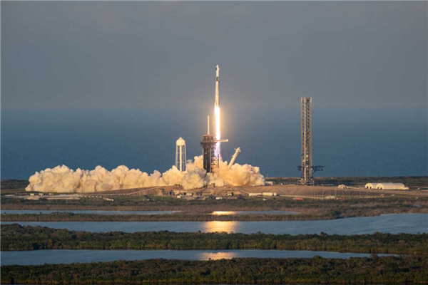 SpaceX獵鷹9號成功執(zhí)行“運輸者13號”任務(wù)：創(chuàng)下兩項航天里程碑