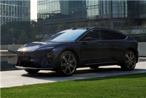 美的董事長(zhǎng)方洪波成蔚來(lái)ET9首位車(chē)主：李斌親自上門(mén)交付