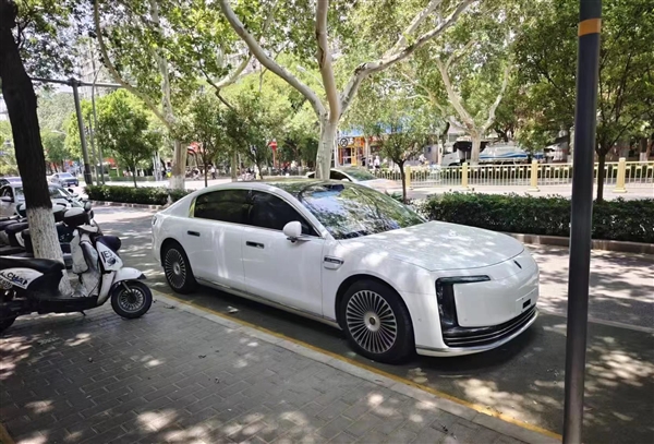 能與勞斯萊斯比高低！尊界S800純白實車曝光：本周上市