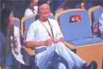 馬云現(xiàn)身阿里音樂會 揮手致意全場尖叫掌聲